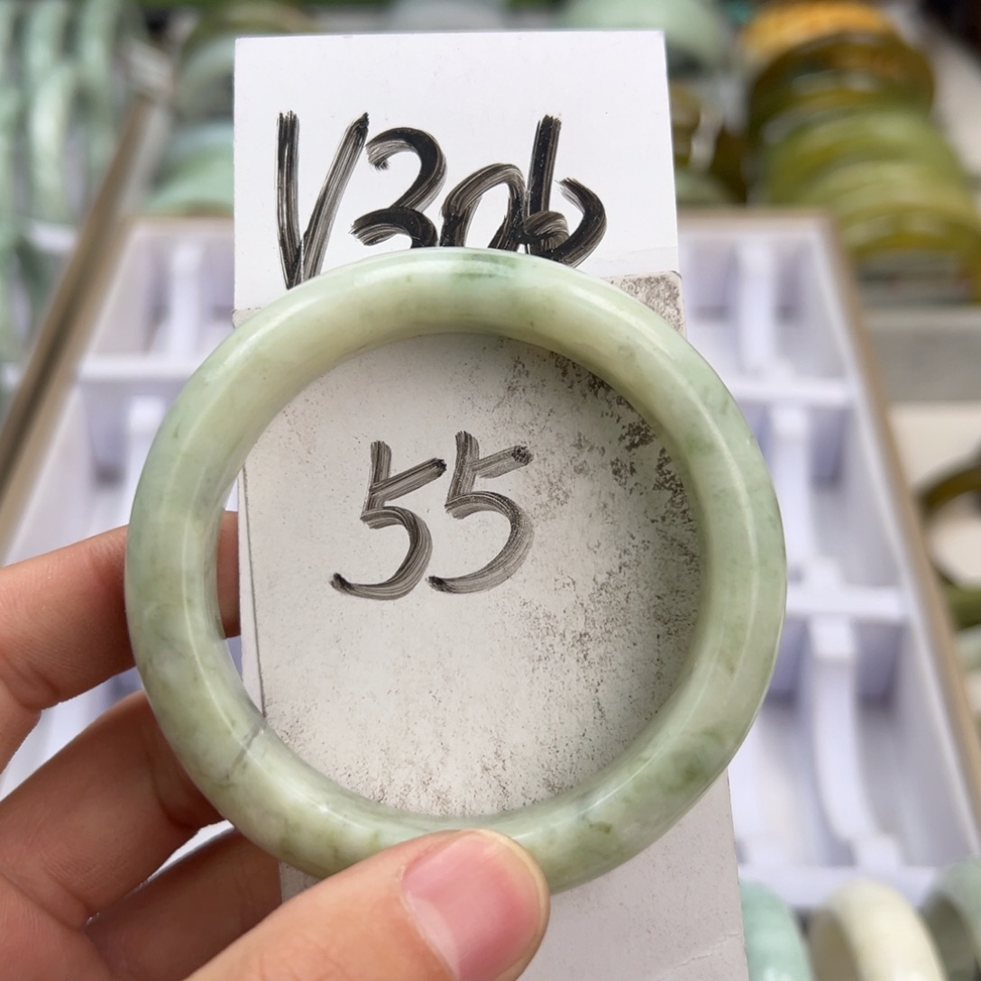 岫玉手镯未镶嵌天然岫玉微瑕