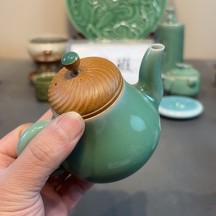 瓷片龙泉青瓷福利青瓷