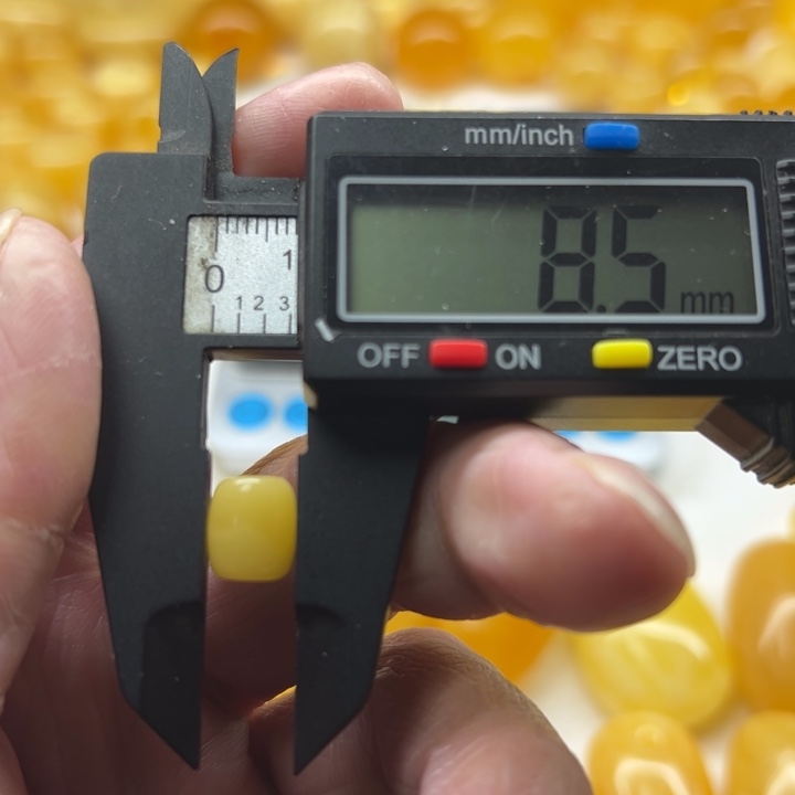 琥珀（矿物珀）未镶嵌裸石