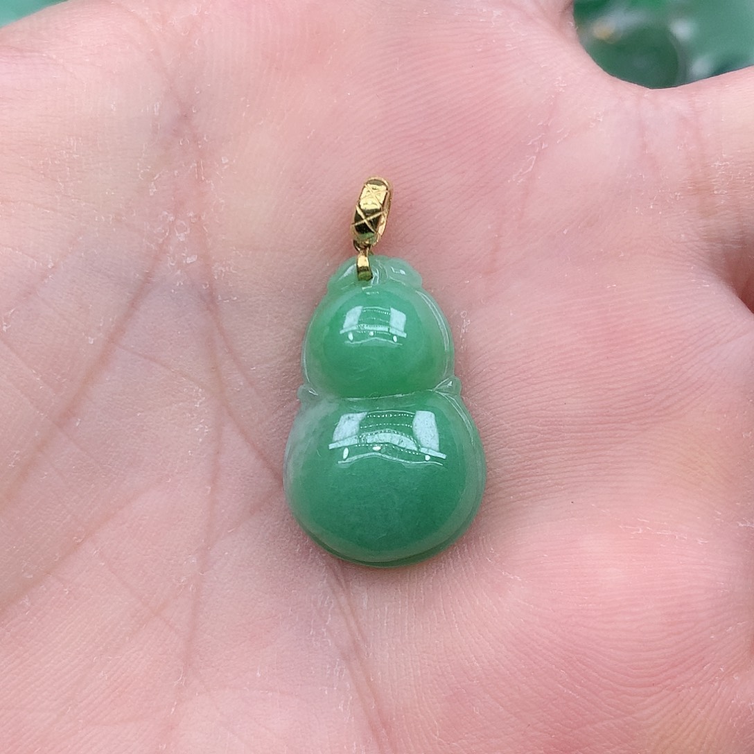 翡翠吊坠(不含链)18K金镶嵌
