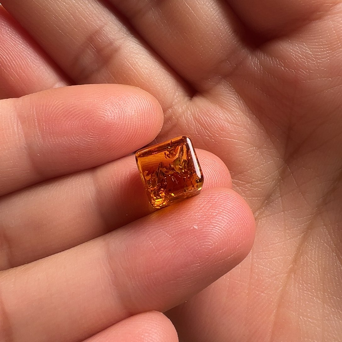 琥珀（花珀）颈饰未镶嵌方糖（打孔不退换）