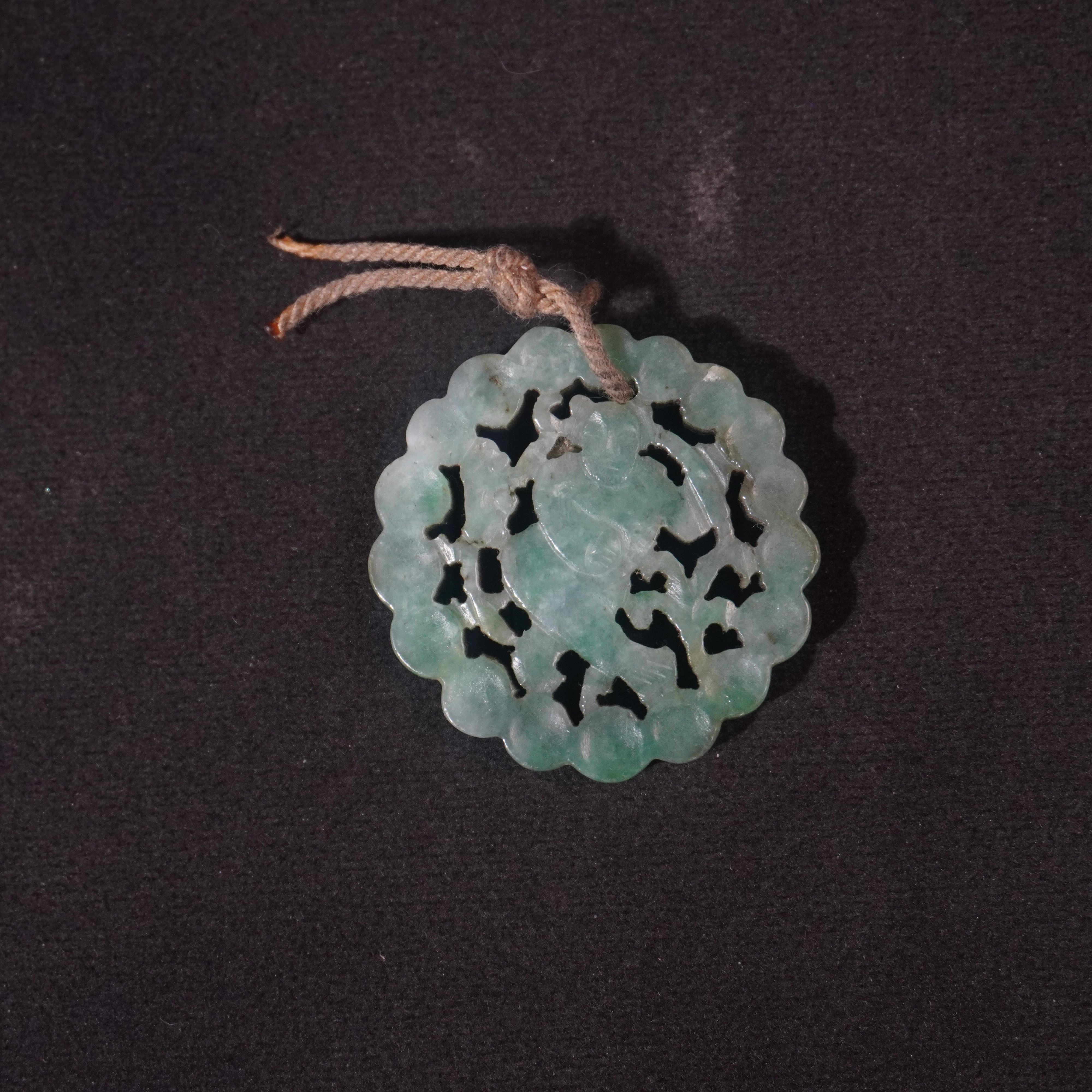 6NK120  清  翡翠童子佩