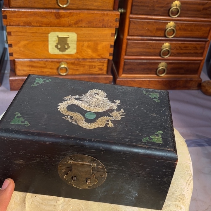 木小叶紫檀独板首饰盒