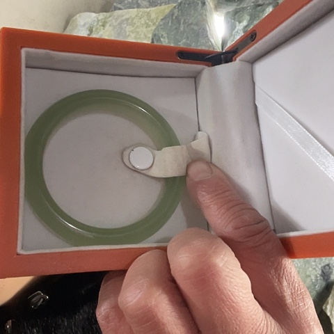 蛇纹石玉未镶嵌珠宝奇石