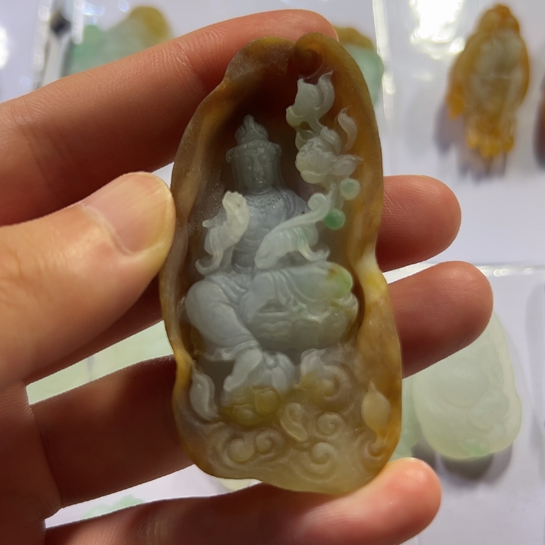 定制翡翠未镶嵌挂件