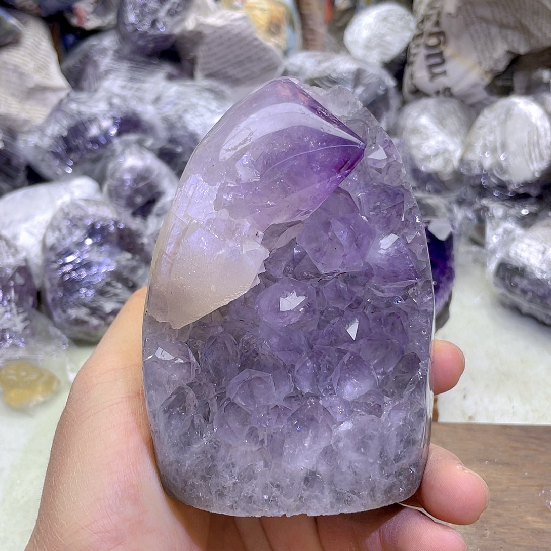 紫晶大型摆件（非配饰）未镶嵌