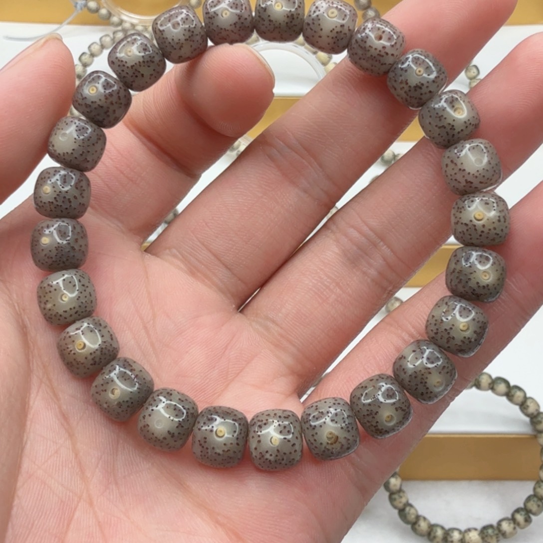 星月菩提手串黑冰玉化小细星单圈