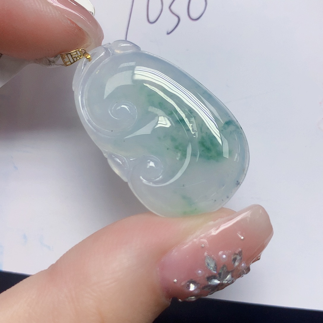 颈饰18K金镶嵌翡翠