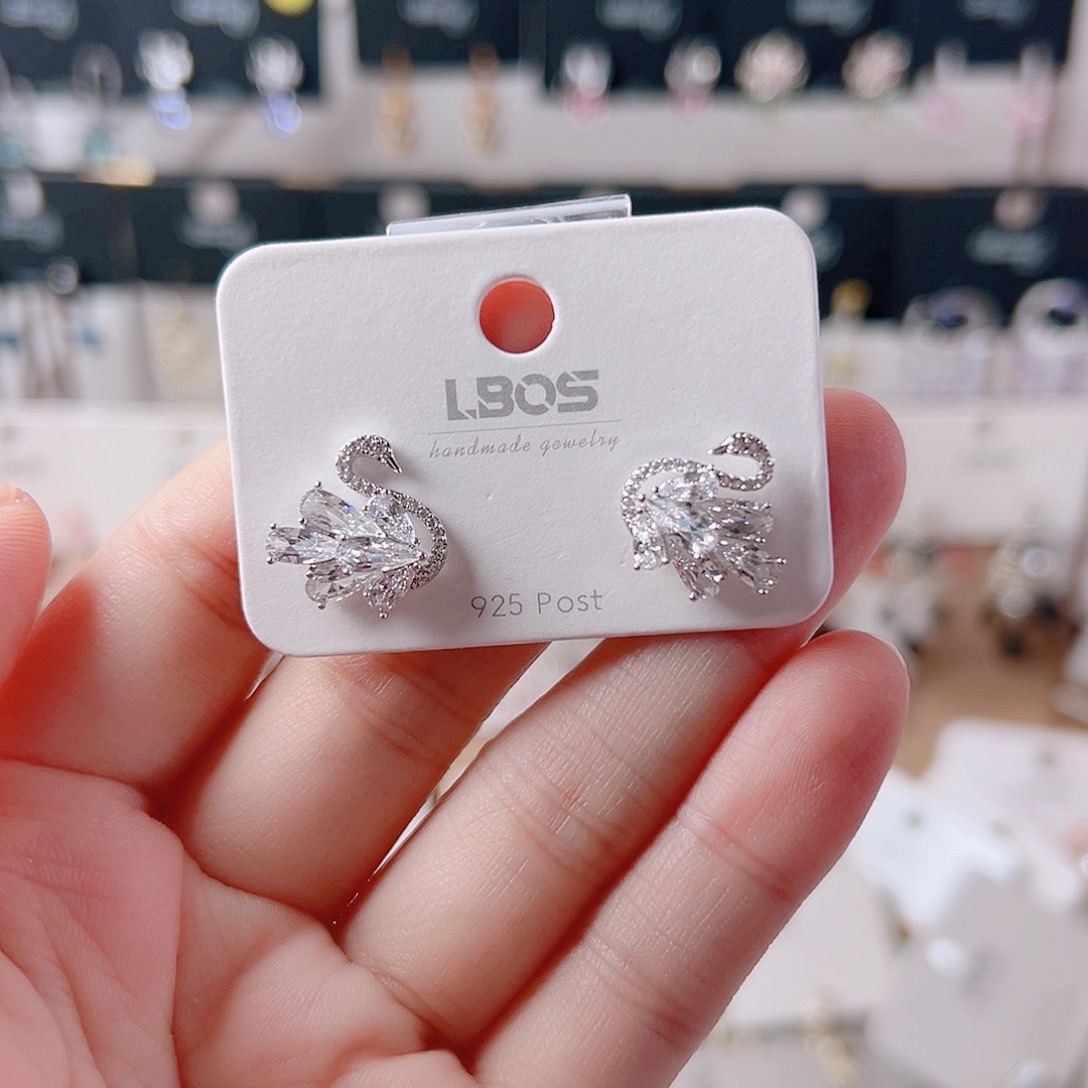 锆石纯铜合金耳环的