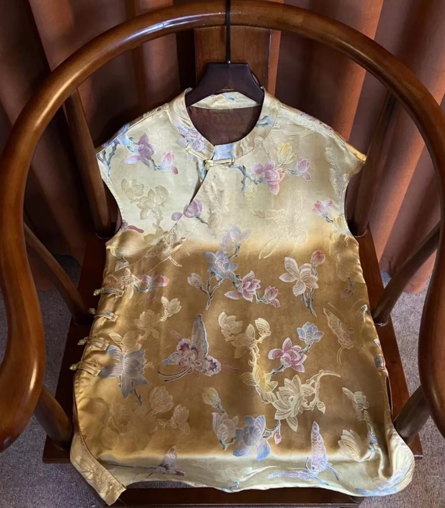 蝶舞|新中式百搭斜襟盘扣国风立领时尚黄色小衫2025A1539-摆摆