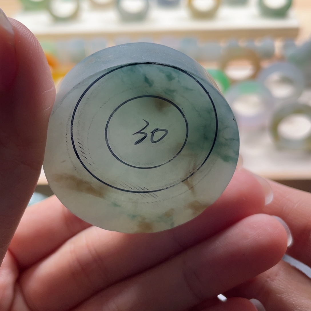 定制翡翠未镶嵌、*宝