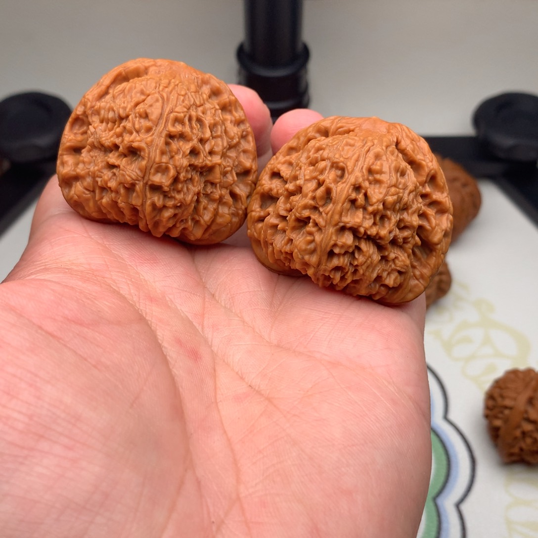 文玩核桃把件44.5南疆