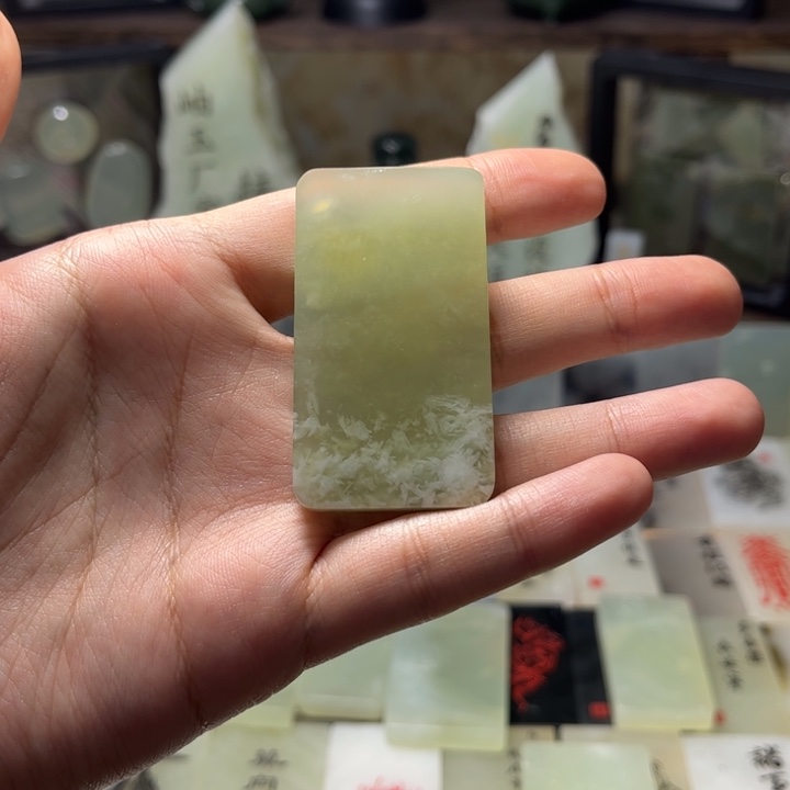 蛇纹石玉合金颈饰