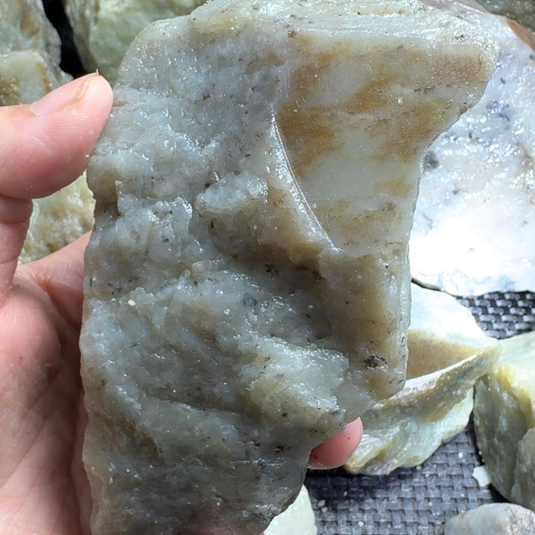 和田玉（糖玉）未镶嵌颈饰