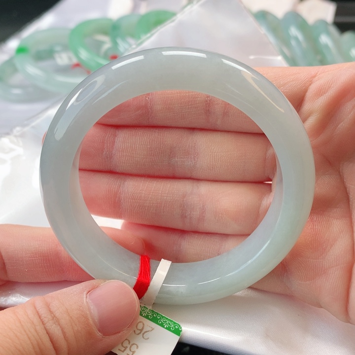 翡翠手镯未镶嵌缅甸A货翡翠手镯