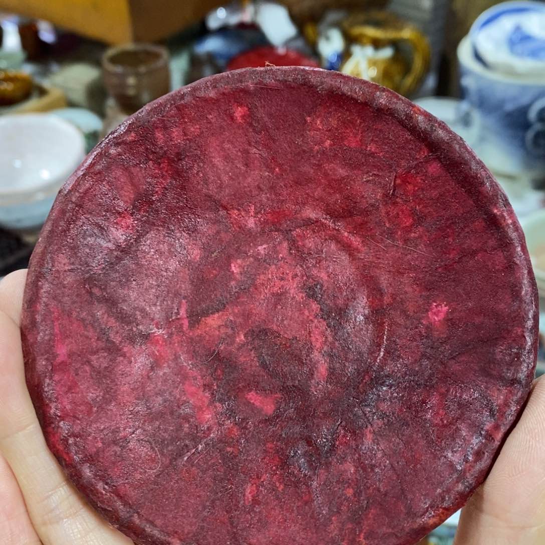 瓷片和纸胎器皿呀