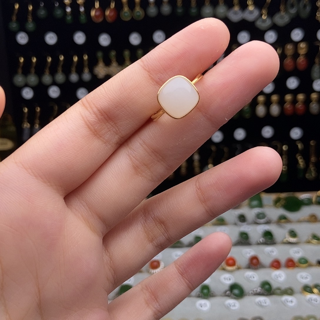 银S925镀金镶嵌和田玉耳饰