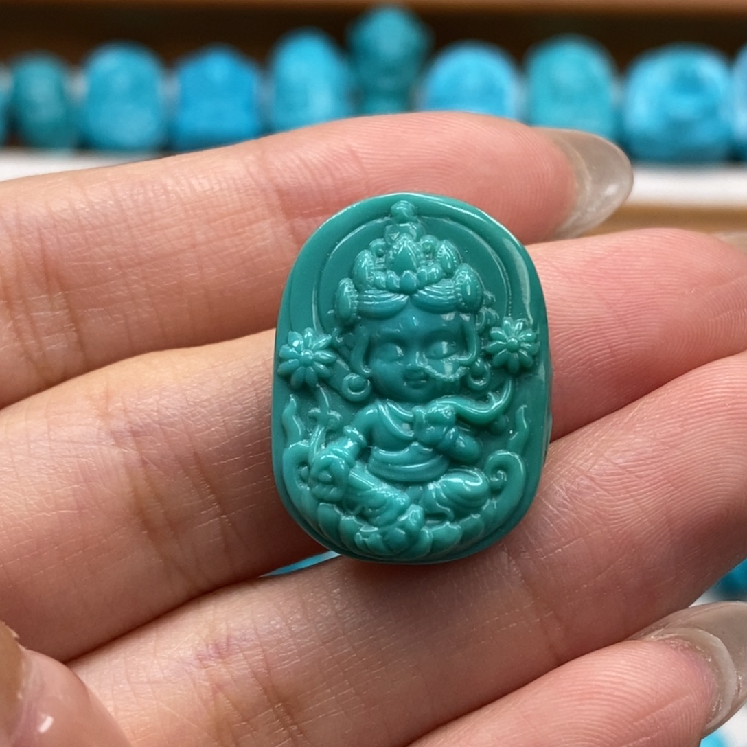 未镶嵌绿松石颈饰