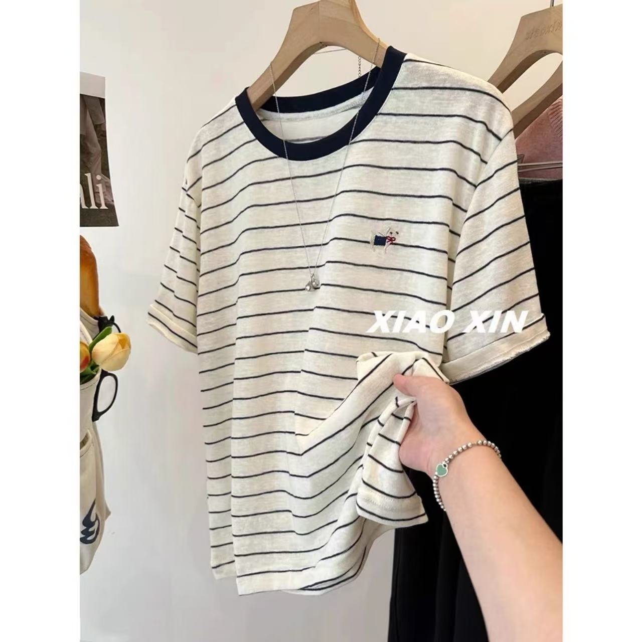 福利款冰凉感-雪花棉「小狗·刺绣」条纹薄款凉感宽松上衣25059