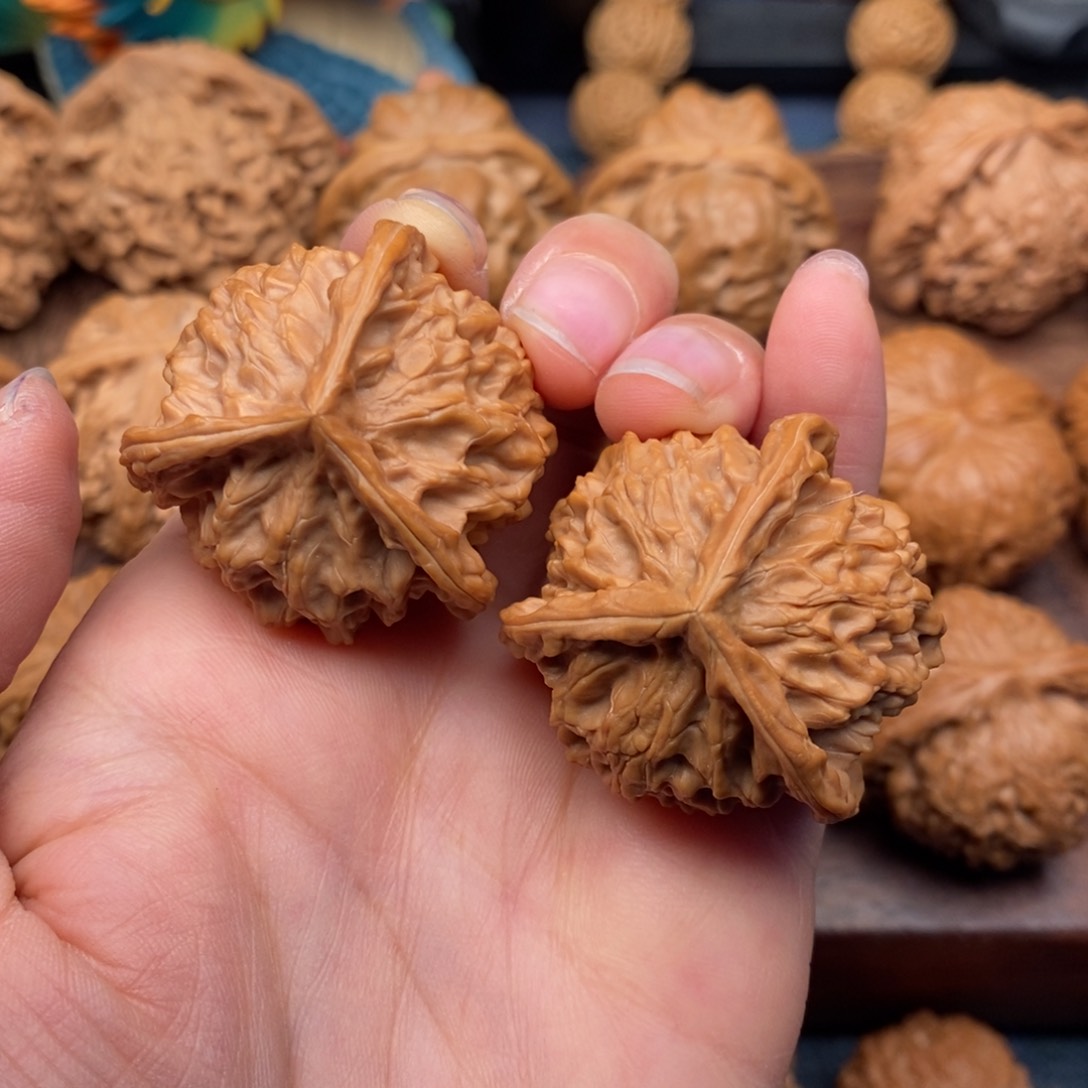 文玩核桃把件37.5全品，盘山正奔