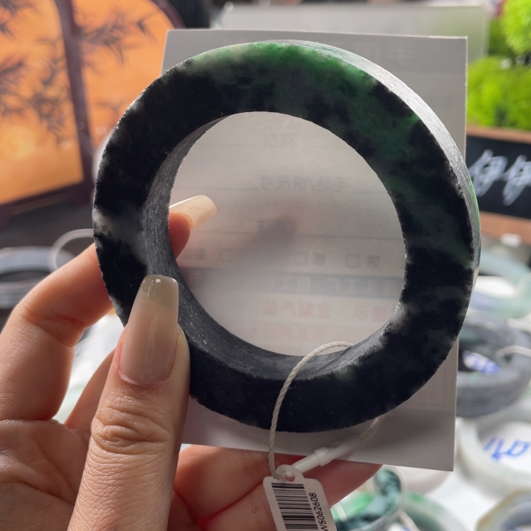 定制翡翠未镶嵌翡翠手镯基地质检发货