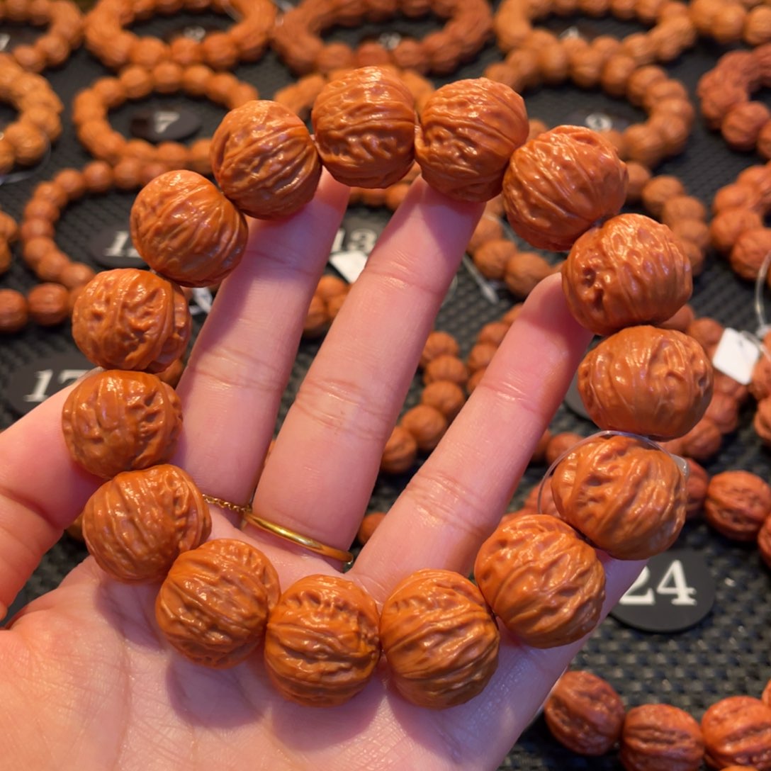 文玩核桃手串泡****亲手串