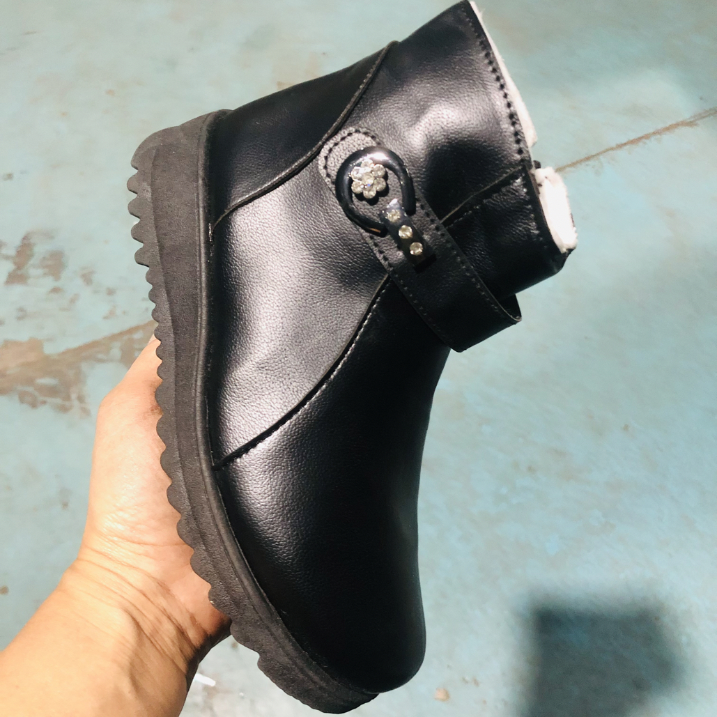 软皮加绒加厚棉鞋女冬季中老年保暖平底防滑妈妈短靴棉靴