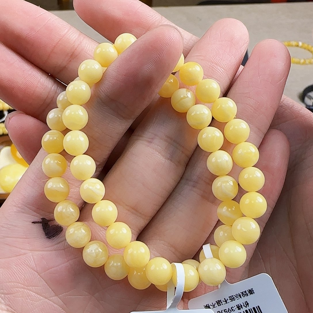 未镶嵌琥珀珠宝奇石多样性发其一