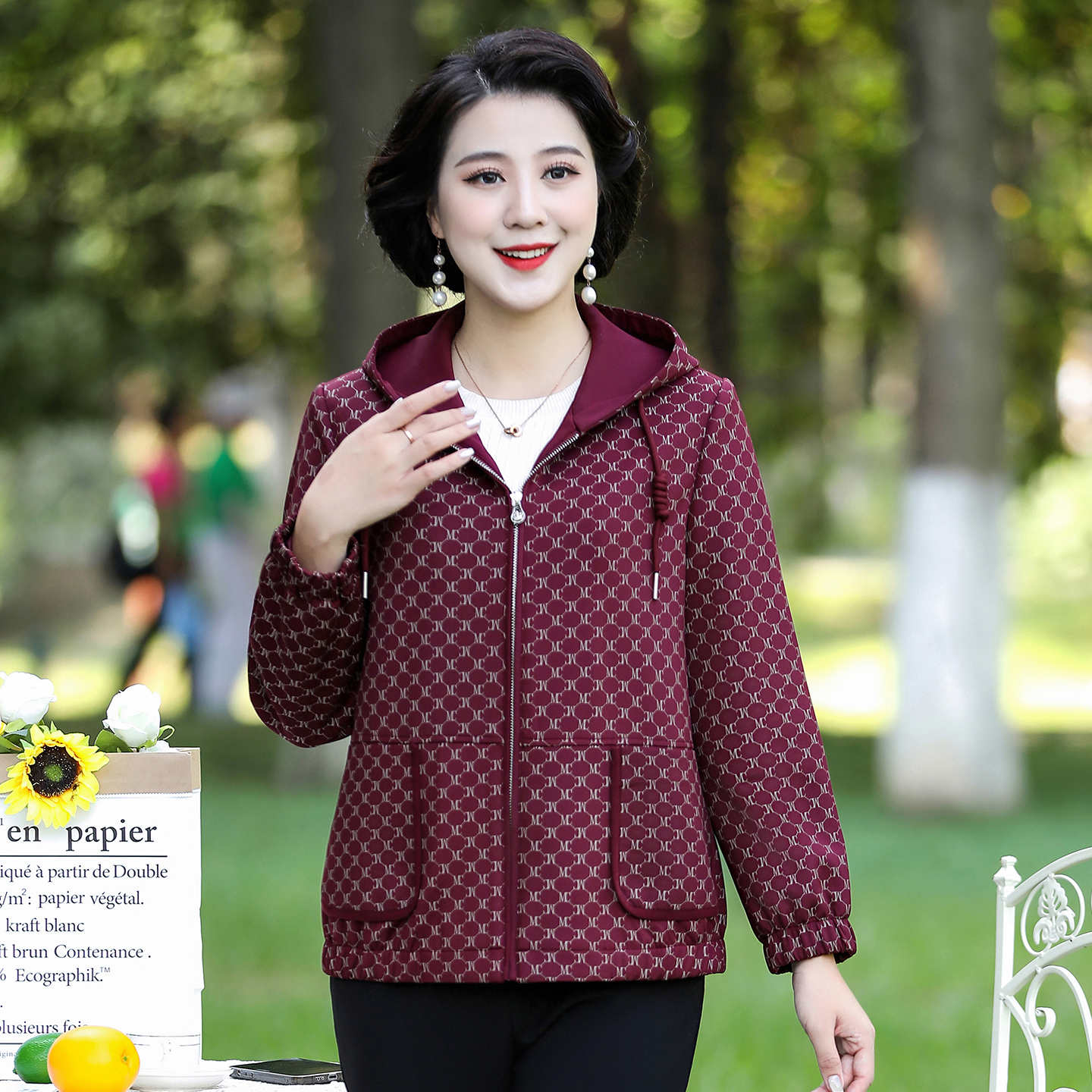 胖妈妈春秋外套2025新款休闲加肥加大码洋气奶奶上衣中老年人女装