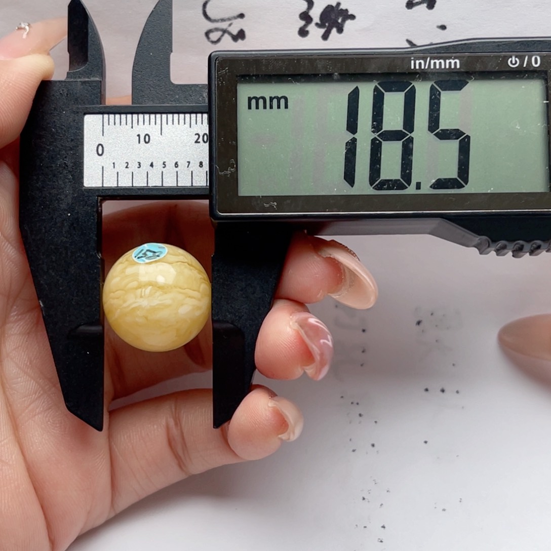 蜜蜡裸石未镶嵌易**.蜜蜡圆珠 思思