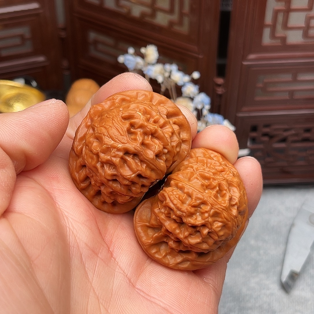 文玩核桃把件宫灯