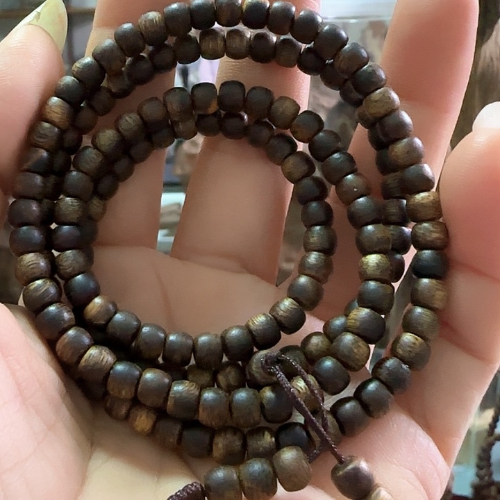 沉香木手串绿棋楠沉香多圈古珠10克