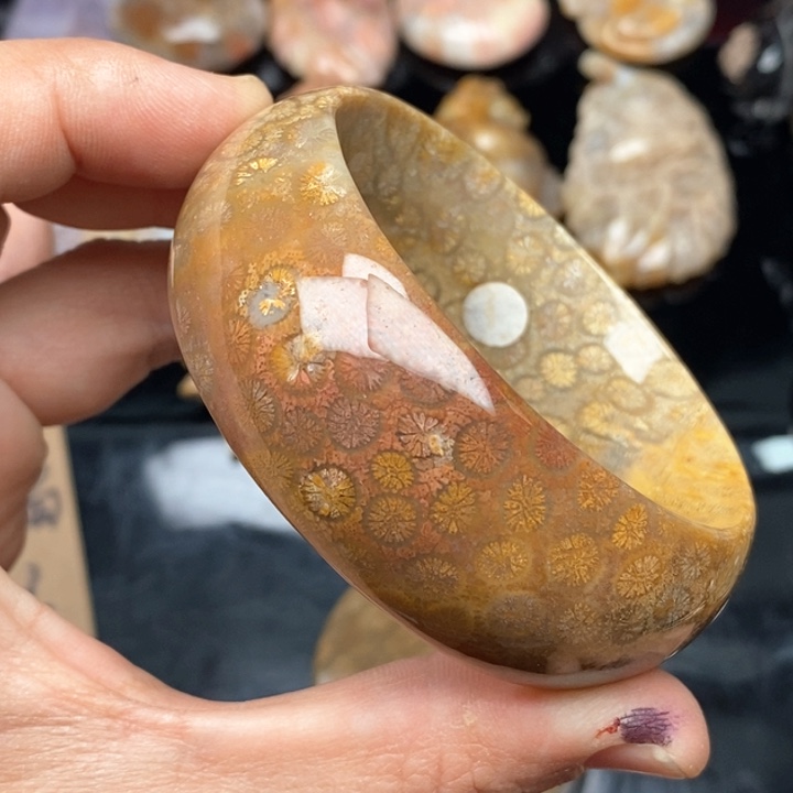 硅化珊瑚（珊瑚玉）手镯未镶嵌