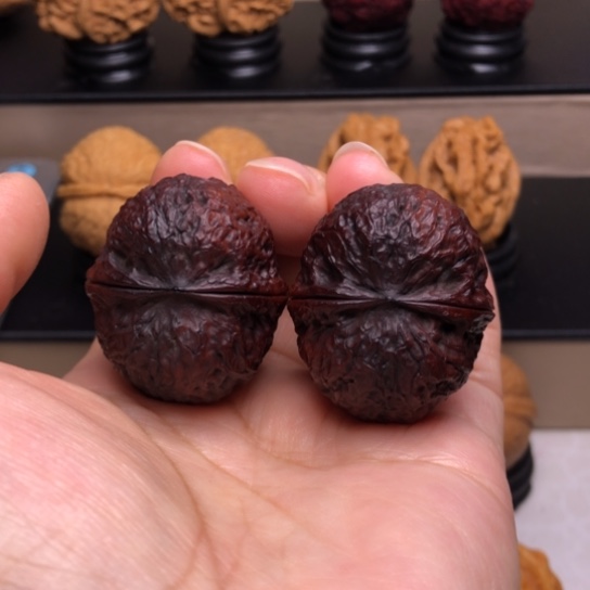 文玩核桃把件蚂蚁纹元宝七彩地闷5