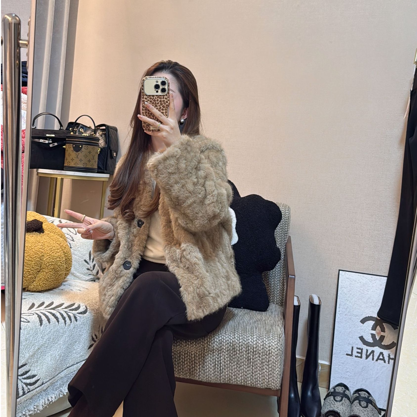  9556#气质V领宽松毛毛短外套