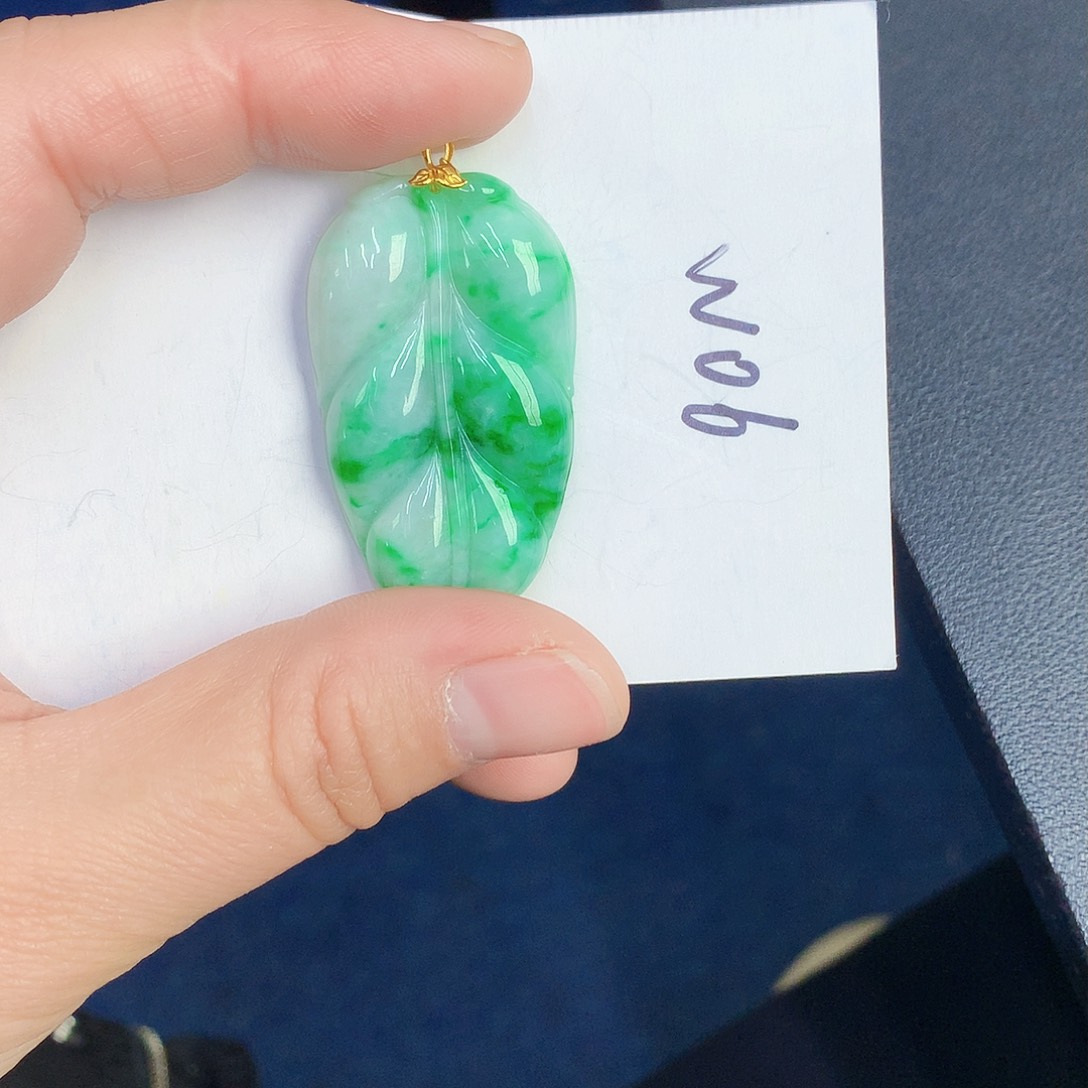 【闪购商品】翡翠颈饰18K金镶嵌00000000