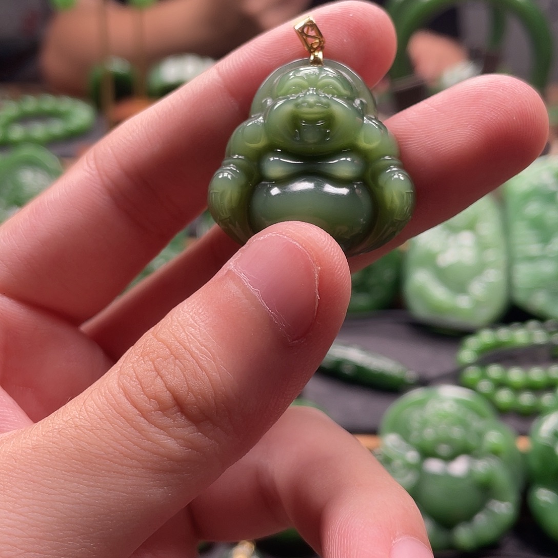 和田玉（碧玉）18K金镶嵌颈饰