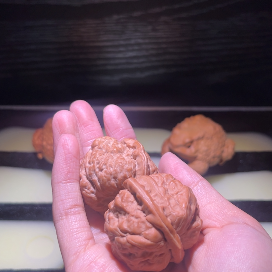 乔***生大叶紫檀（黑酸枝木类）蛤蟆