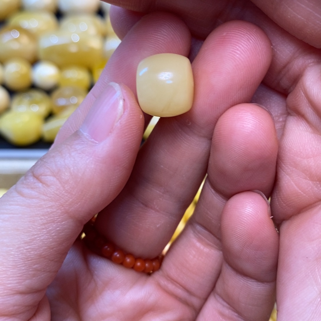 裸石琥珀未镶嵌原矿蜜蜡配饰