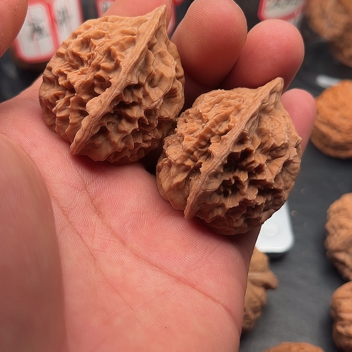 文玩核桃把件鸡心