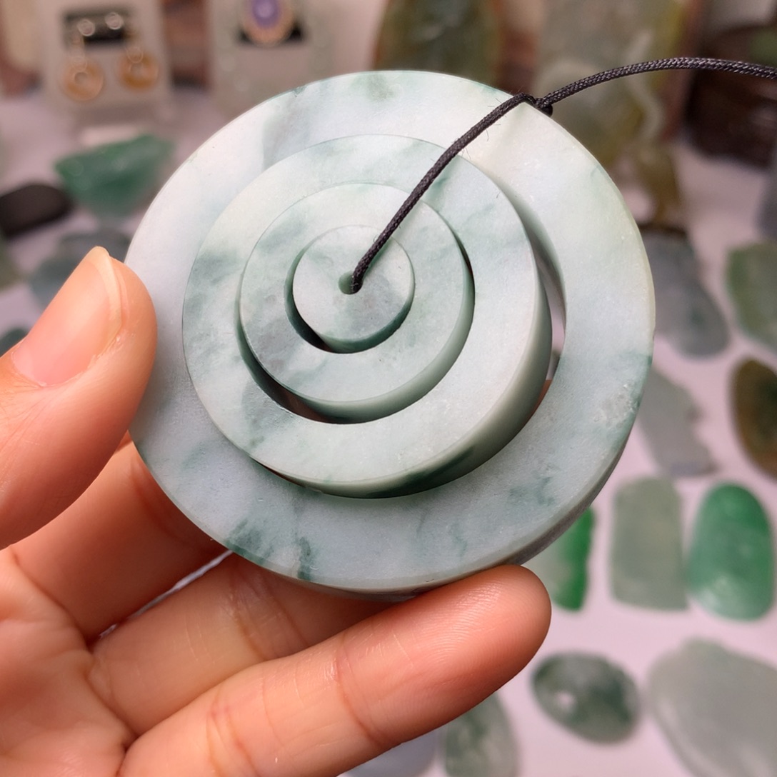 定制翡翠未镶嵌翡翠