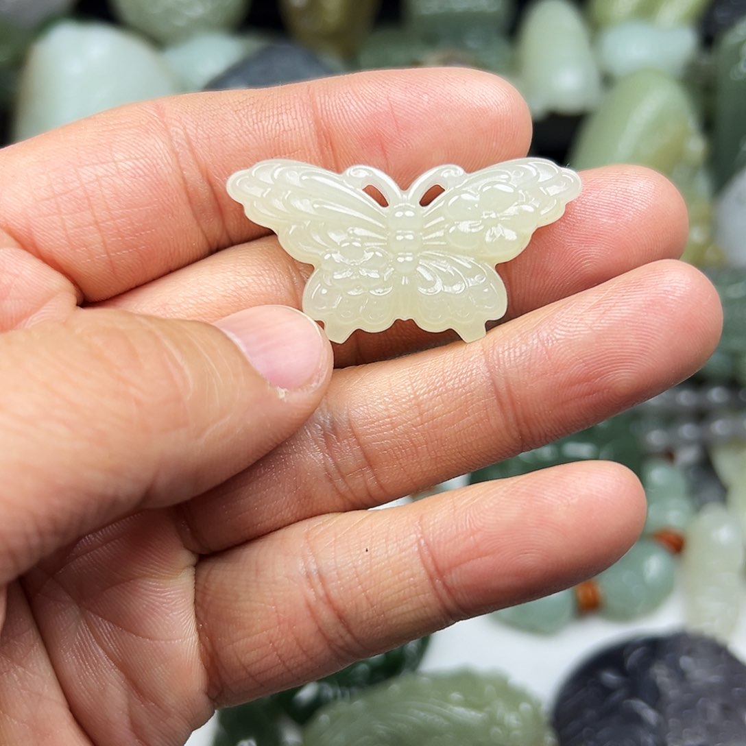 和田玉吊坠未镶嵌