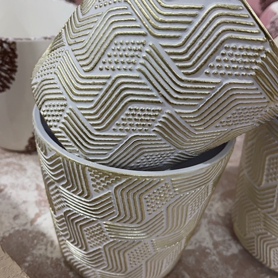 多肉绿植陶瓷花盆9.9包邮，有孔