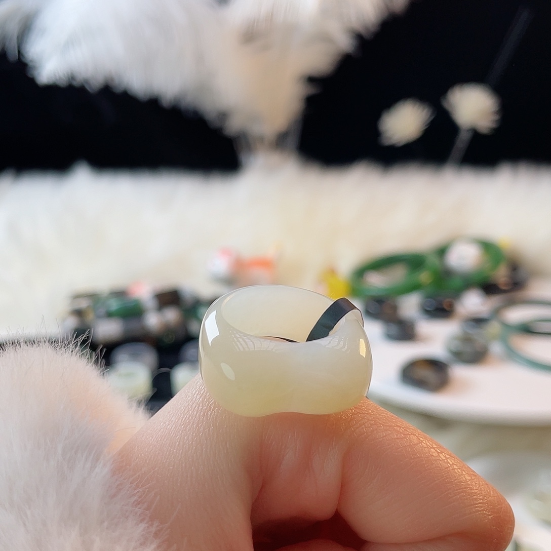 和田玉未镶嵌戒指k18 糖白猫耳18.1mm