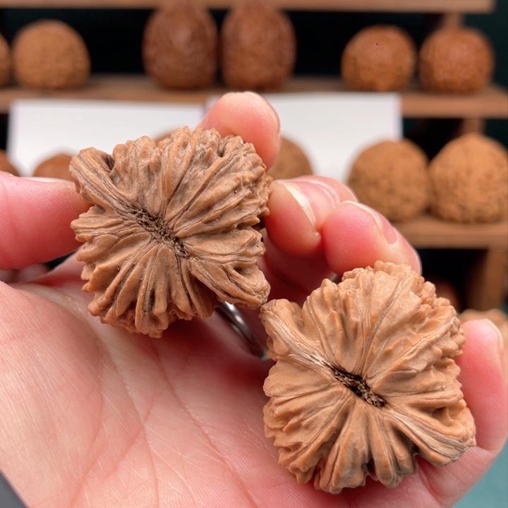 文玩核桃把件43平谷四座楼