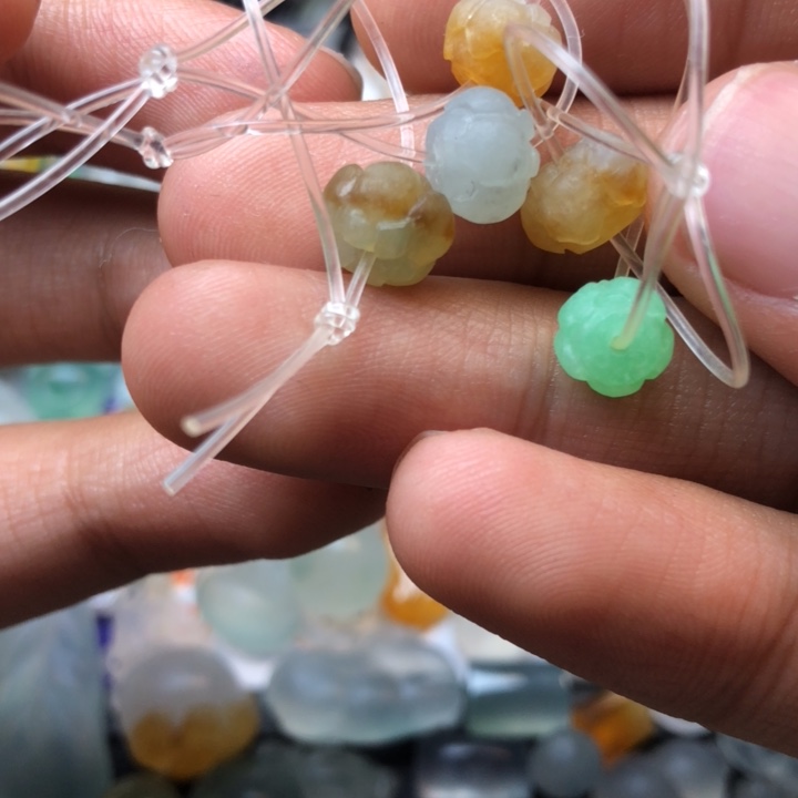 定制翡翠未镶嵌挂件