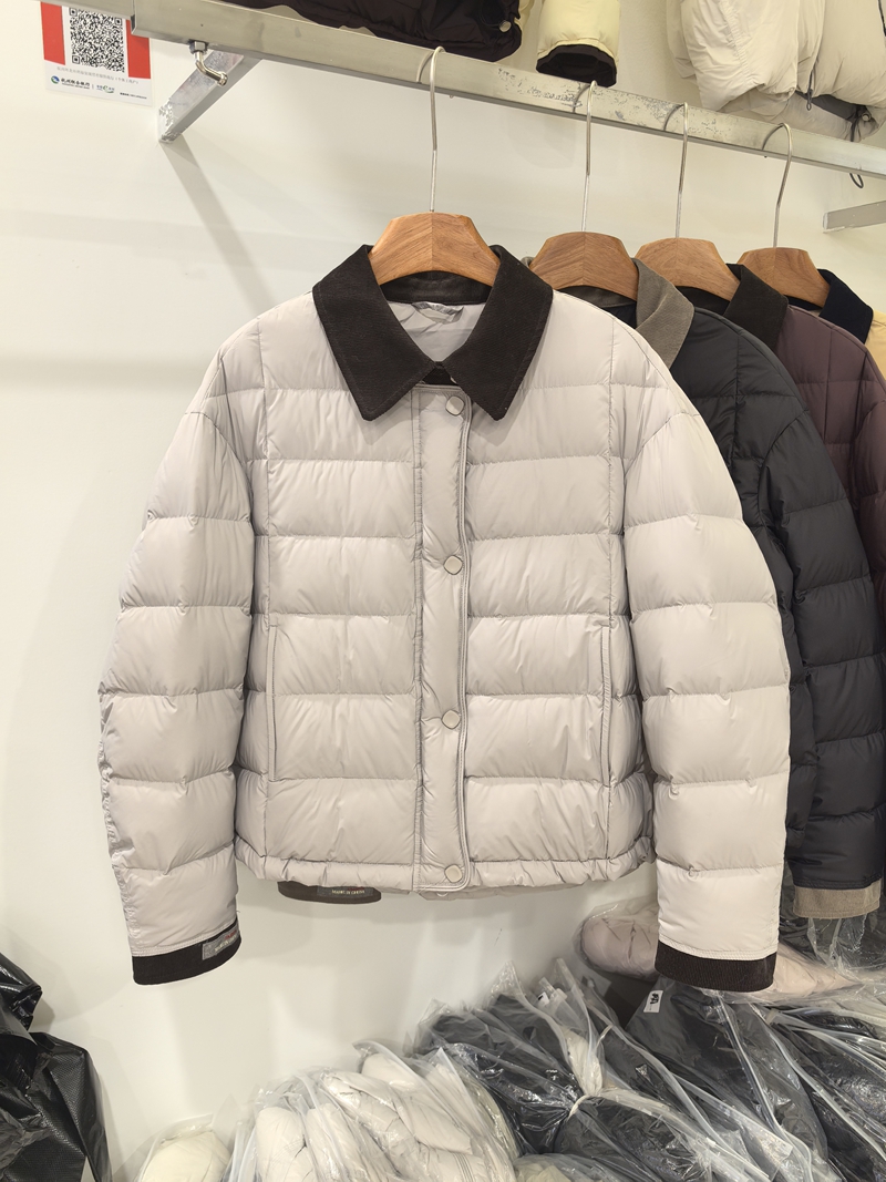 轻薄款翻领羽绒服女短款羽绒拼接时尚百搭韩系宽松保暖外套冬新