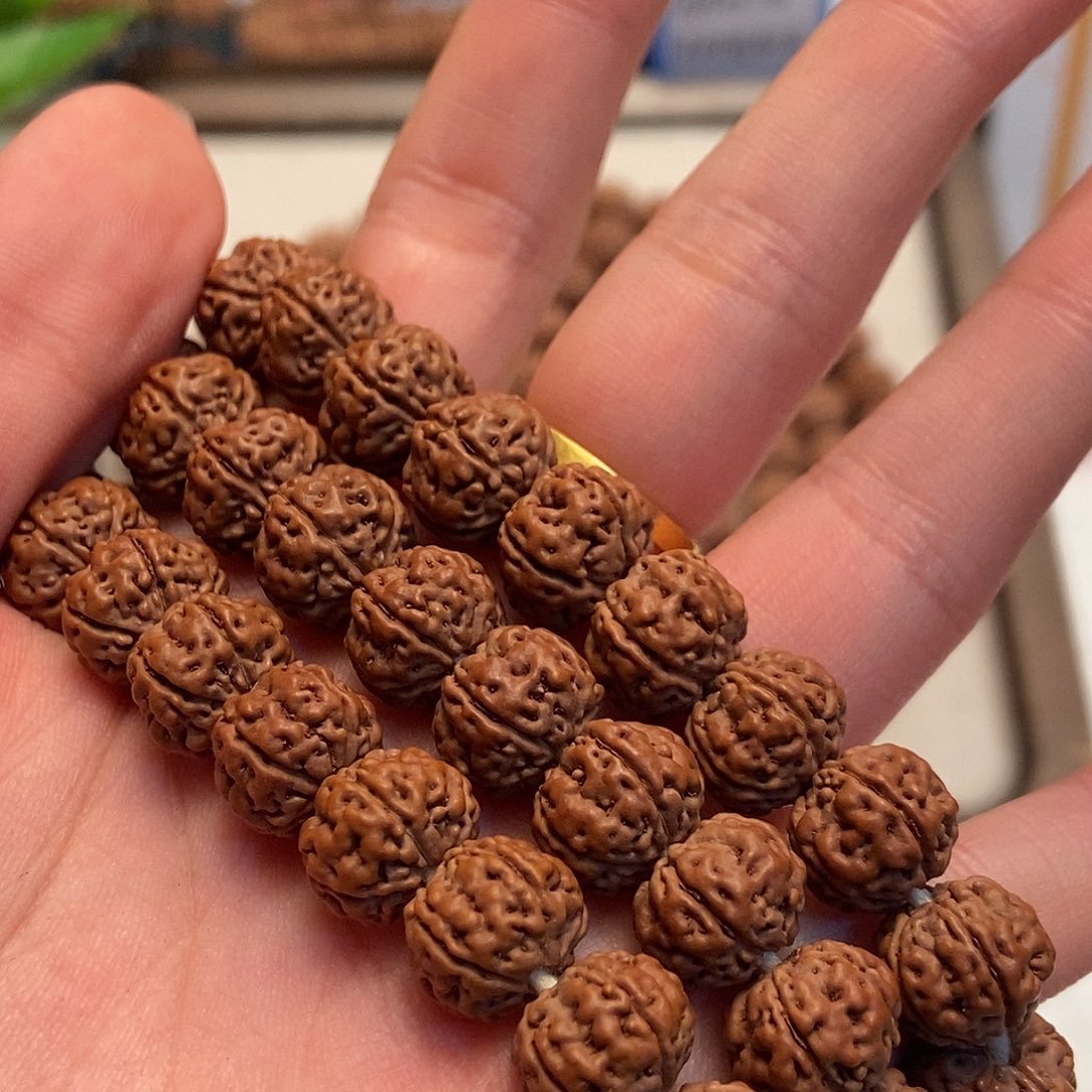彭***品金刚菩提吊坠老树王