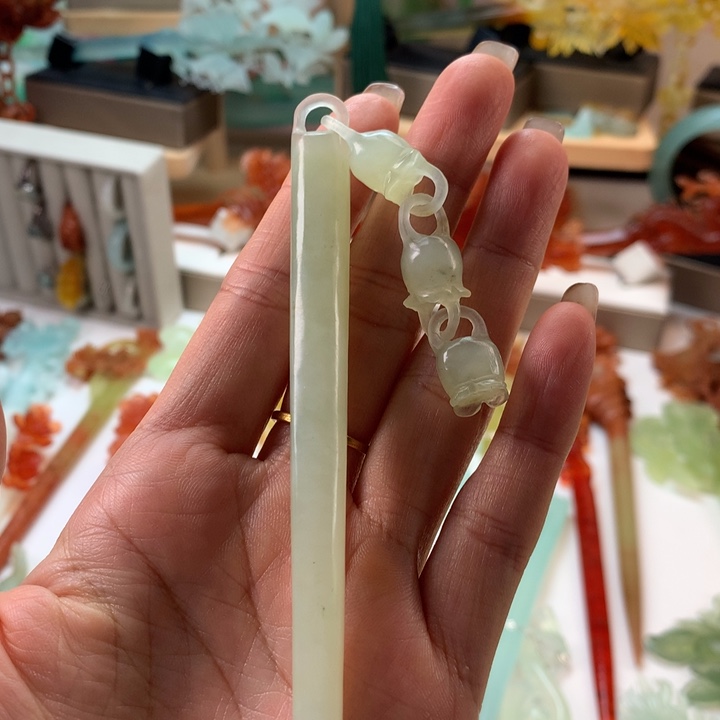 蛇纹石玉未镶嵌发饰
