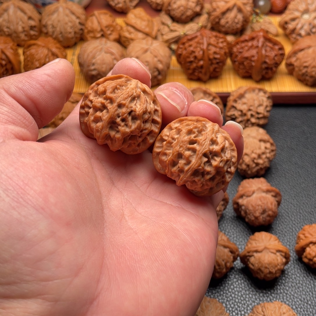 D***C核桃文玩核桃苹果园